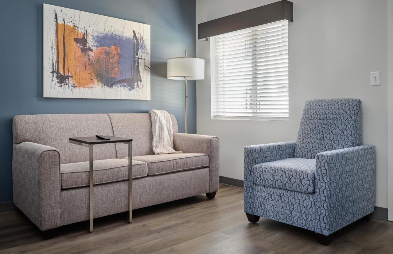 Stayapt Suites San Antonio-Randolph Live Oak Экстерьер фото