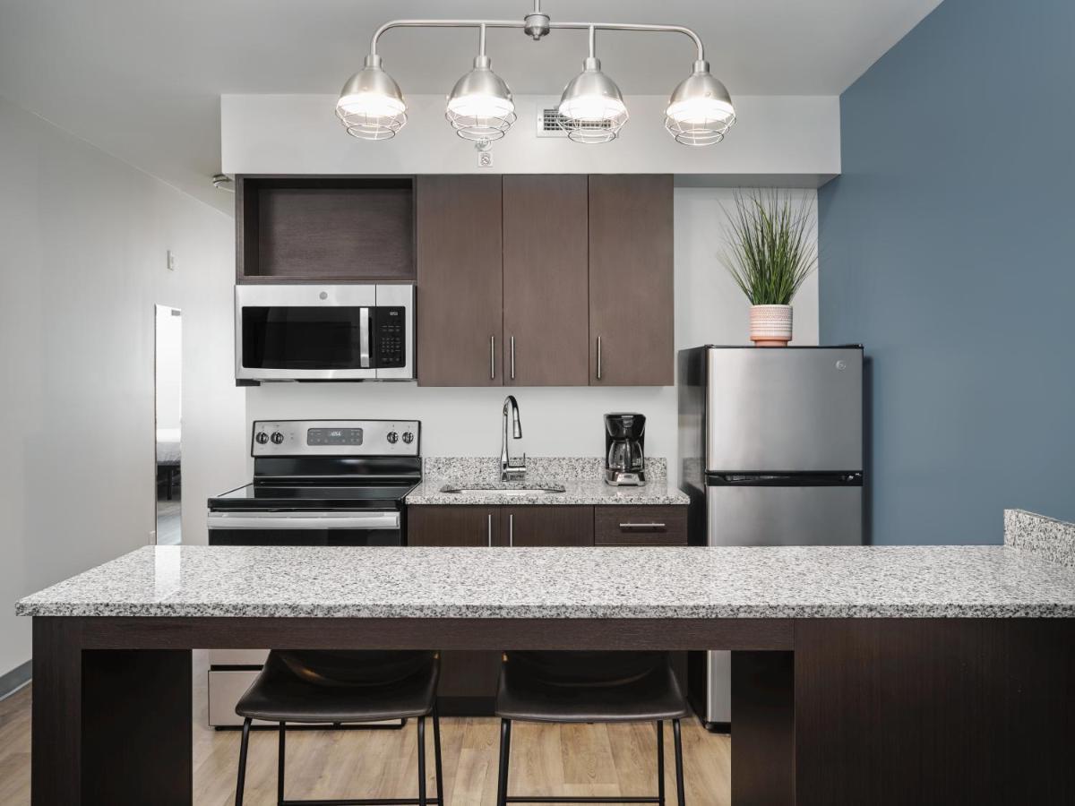 Stayapt Suites San Antonio-Randolph Live Oak Экстерьер фото