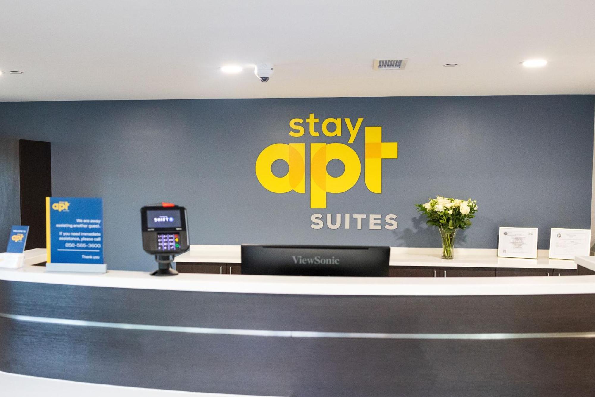 Stayapt Suites San Antonio-Randolph Live Oak Экстерьер фото